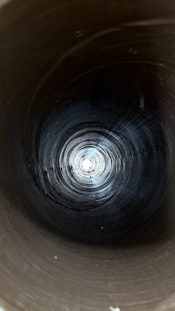 Interior de un poste de PRFV