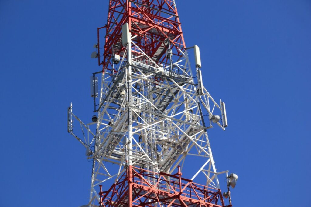 Soporte Antenas de Telecomunicaciones para Torres en celosía